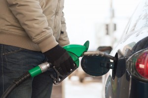 Benzintank - der tankes benzin på en bil