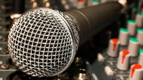 microphone-626618_1920